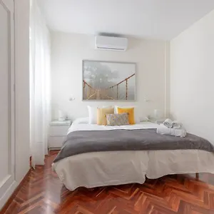 https://fantastic-duplex-in-old-town-with-private-terrace.hotelsinnerja.org