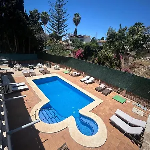 https://apartamento-playa-del-palo.1costadelsol.com